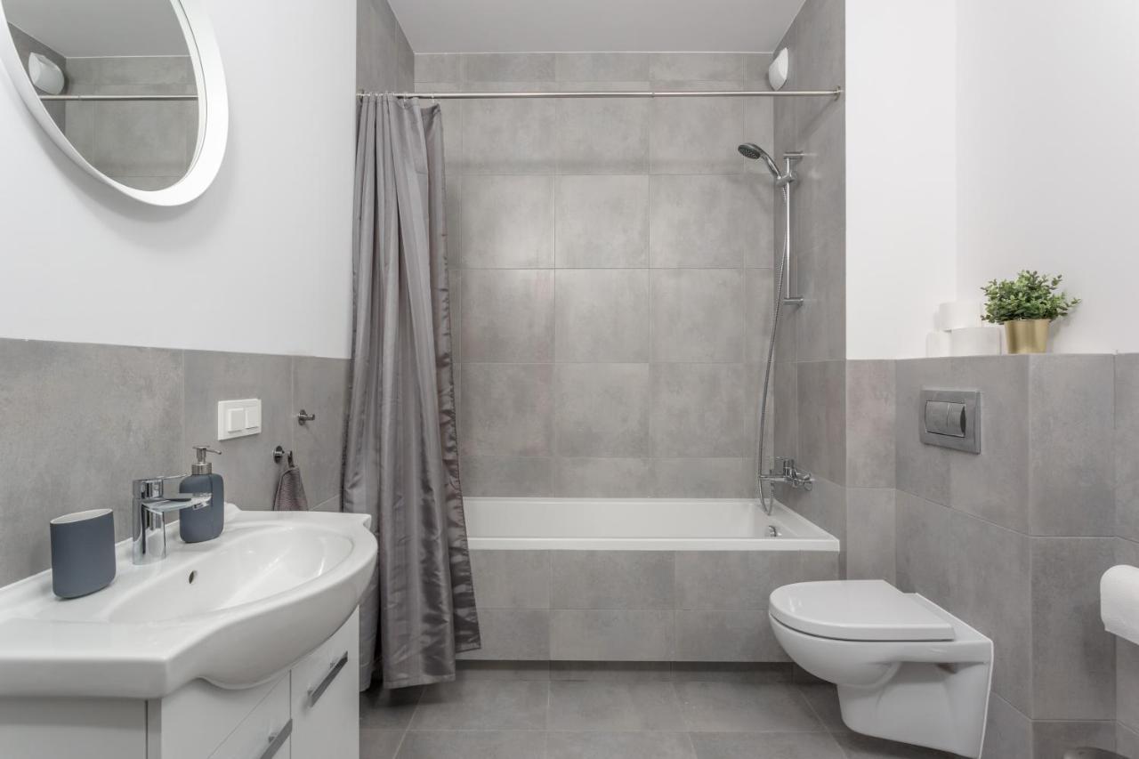 Warsaw City Comfort Apartments Esterno foto