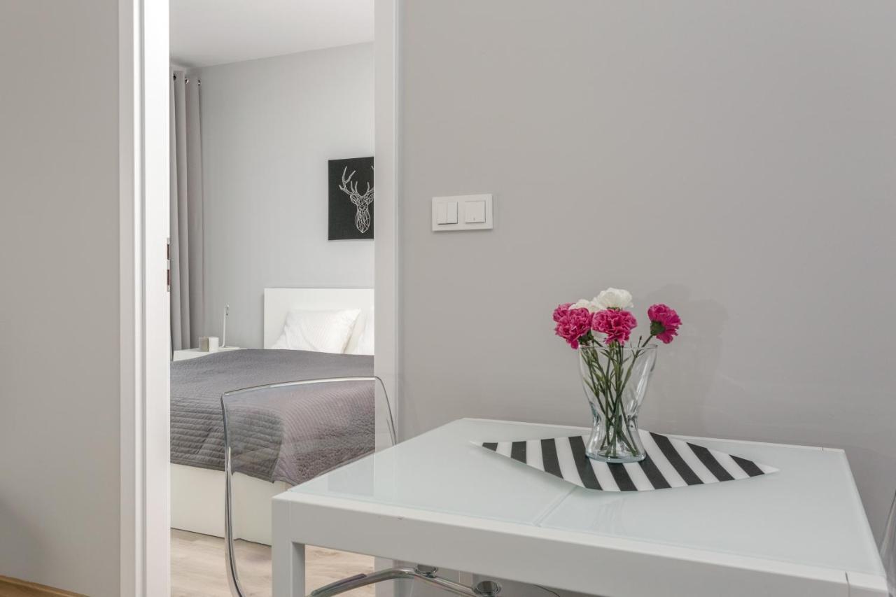 Warsaw City Comfort Apartments Esterno foto
